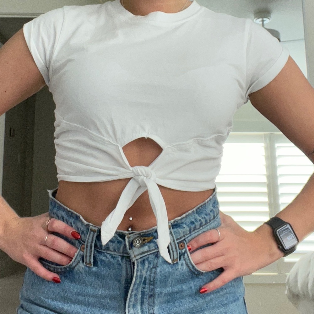 urban outfitters cropped tie tee